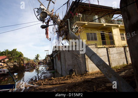 Acacia Street, Cagayan De Oro, Mindanao, Philippinen & Anschluss an tropischer Sturm Washi (PAGASA, Sendong). Stockfoto