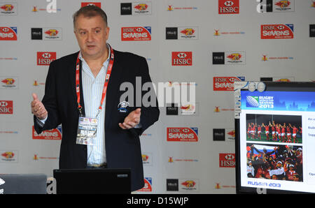 PORT ELIZABETH, Südafrika: Samstag, 8. Dezember 2012, Howard Thomas, stellvertretender Geschäftsführer des lokalen Organisationskomitees für die 2013 IRB Rugby World Cup Sevens in Moskau bei einem Media über den Stand der Gastgeber der Veranstaltung. Das Briefing fand im Nelson-Mandela-Stadion während der Zelle C Nelson Mandela Bay Sevens South African Bein der World Series. Foto von Roger Sedres / ImageSA Stockfoto