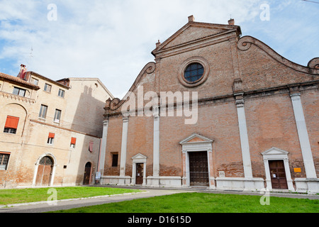 Fassade der Basilica di San Francesco in Ferrara, Italien Stockfoto