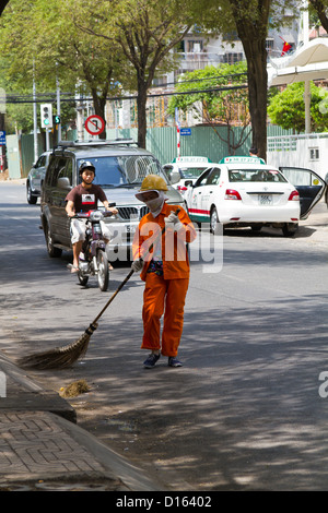 Straßenkehrer in Ho-Chi-MInh-Stadt, Vietnam Stockfoto