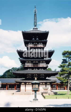 Pagode ist im Yakushi-Ji, ein buddhistischer Tempel in Nara, Nara, Japan Stockfoto