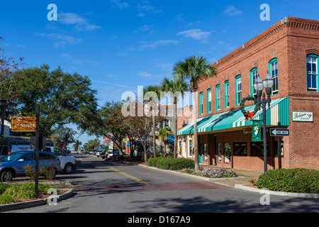 Center Street (die Hauptstraße) in der Innenstadt von Fernandina Beach, Amelia Island, Florida, USA Stockfoto