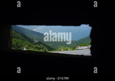 Innenansicht von einer amerikanischen Ausschau Post auf dem Hai Van Pass in zentralen Vietnam South East Asia Stockfoto