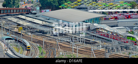 Hauptlinie Austausch Bahnhof Stratford mit Busbahnhof über Stockfoto