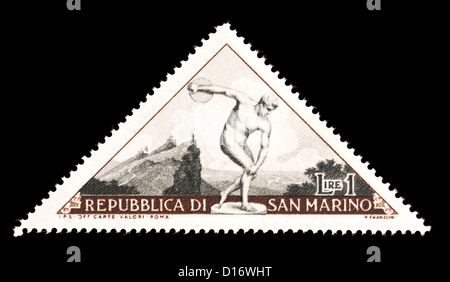 Briefmarke aus San Marino Darstellung Diskuswerfer. Stockfoto
