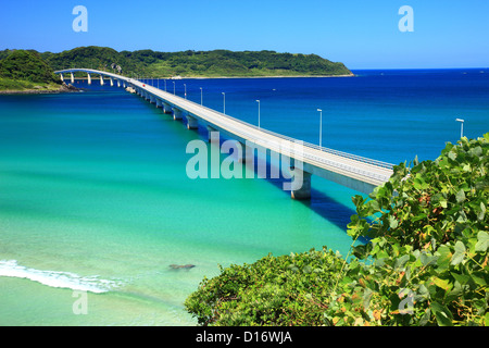 Tsunoshima Brücke in Shimonoseki, Präfektur Yamaguchi Stockfoto