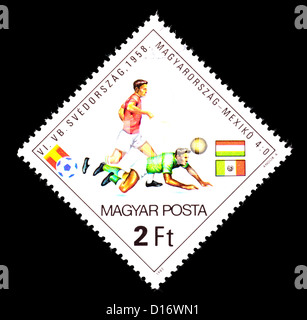 Briefmarke aus Ungarn mit Fußball-Spieler. Stockfoto