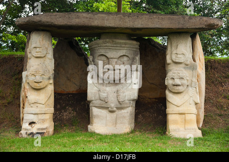 Antike präkolumbische Statuen in San Agustin, Kolumbien. Stockfoto