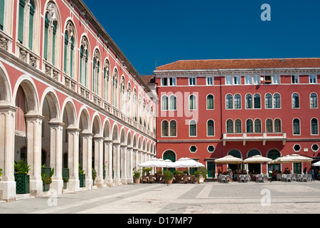 Prokurative (aka Platz der Republik), ein Platz in der Stadt Split an der kroatischen Adria Küste. Stockfoto