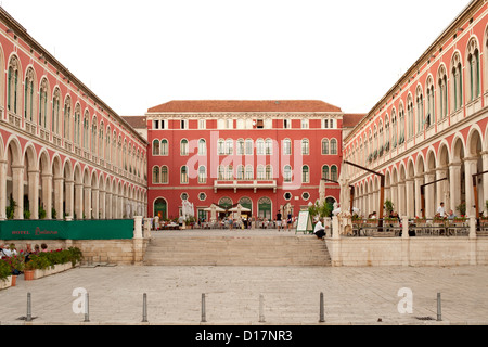 Prokurative (aka Platz der Republik), ein Platz in der Stadt Split an der kroatischen Adria Küste. Stockfoto