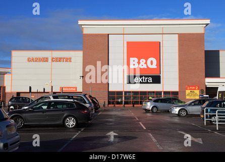 B&Q Extra Parkplatz und Stores in Washington North East England Großbritannien Stockfoto