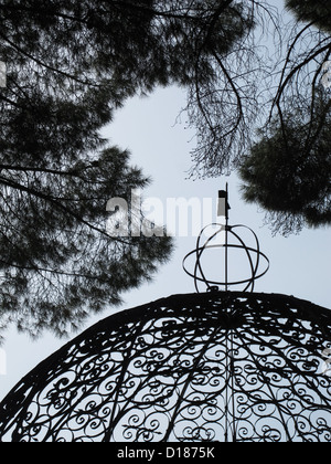 Pavillon Dach in Villa Sciarra Park in Rom Italien Stockfoto