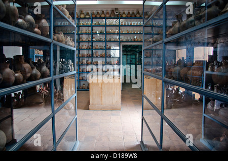 Larco Herrera Museumsgalerie Lagerung der präkolumbianischen Keramik Lima-Perú Stockfoto