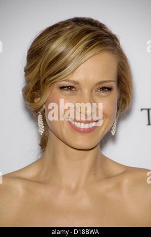 Petra Nemcova im Ankunftsbereich für THE IMPOSSIBLE Premiere, Cinerama Dome at The Arclight Hollywood, Los Angeles, CA 10. Dezember 2012. Foto von: Michael Germana/Everett Collection Stockfoto