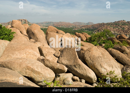 Eine beeindruckende Felsformation in Hampi, Karnataka, Indien Stockfoto