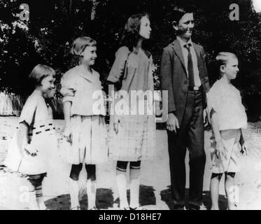 Präsident Lyndon Johnson in ein altes Familienfoto mit seinen Geschwistern. L-r: Lucia, Joseph, Rebekka, Lyndon in seinem ersten langen Hose, Stockfoto