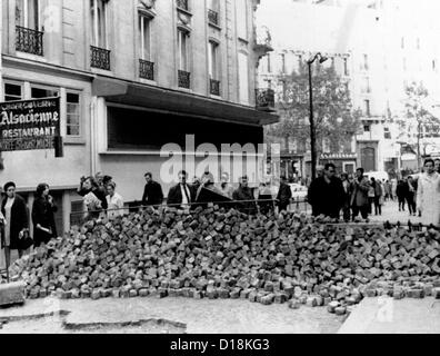 Stone verbarrikadieren sich im Quartier Latin in Paris im Mai 1968 Generalstreik und Demonstrationen in Paris. 26. Mai 1968. Stockfoto