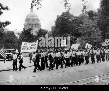 Bonus-Armee-Parade in Washington DC. Mitglieder des "Arbeitskreises in Reih und Glied" marschieren auf 15. Juli 1932. (CSU ALPHA 1774) CSU Stockfoto