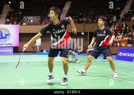 09.12.2012. Tokyo, Japan.  (L, R) Hiroyuki Endo, Kenichi Hayakawa (JPN), 66. All Japan Badminton Championships 2012, Herren Doppel Finale im Yoyogi 2. Gymnasium, Tokio, Japan. Stockfoto