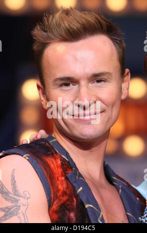 JON LEE ALADDIN EIN WUNSCH IN ERFÜLLUNG. PHOTOCALL LONDON ENGLAND UK 11. Dezember 2012 Stockfoto