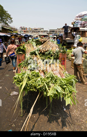 Typischer Markt Szene in Phnom Penh, Kambodscha Stockfoto