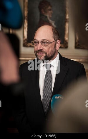 Oslo, Norwegen. 12.11.2012. Friedensnobelpreisträger Martin Schulz trifft die Presse im norwegischen Parlament. Bildnachweis: Alexander Widding / Alamy Live News Stockfoto