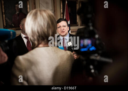 Oslo, Norwegen. 12.11.2012. Friedensnobelpreisträger Jose Manuel Barrosa trifft die Presse im norwegischen Parlament. Bildnachweis: Alexander Widding / Alamy Live News Stockfoto