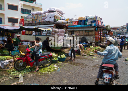 Typischer Markt Szene in Phnom Penh, Kambodscha Stockfoto