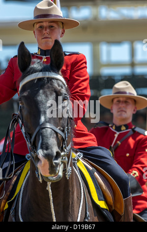 RCMP Musical Ride beim Calgary Stampede Rodeo Eröffnungsfeier Stockfoto