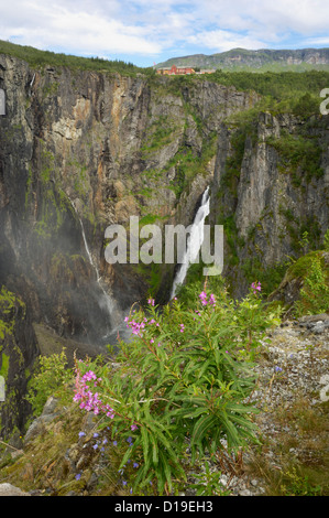 Voringfoss Wasserfall, in der Nähe von Eidfjord, Hordaland, Norwegen Stockfoto