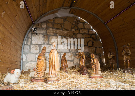 Eine biblische Szene Präsentation für Weihnachten außerhalb der Mi'ilya-Kirche der Mariä Verkündigung. Mi'ilya, Israel. 11. Dezember 2012.   Mi'ilya, einem arabischen Dorf im westlichen Galiläa hat eine Bevölkerung von 3.100 melkitischen Christen gehören zur griechisch-katholischen Kirche über ihre Geschichte, 1. Jahrhundert Christen von Antiochia, Türkei, wo das Christentum, von St. Peter eingeführt wurde. Stockfoto