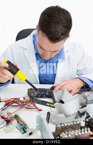 Nahaufnahme von Computer-Ingenieur Reparatur Soundkarte Stockfoto