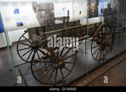 Urgeschichte. Die Vorgeschichte. Der frühen Eisenzeit. Der Dejbjerg-Wagen. Beförderung in einem West-Jütland geopfert. Zeremonielle Wagen. Stockfoto