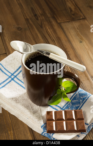 Diät-Schokolade und Kaffee mit natürlicher Süßstoff stevia Stockfoto