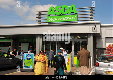 Neue Asda Supermarkt, Bradford UK Stockfoto