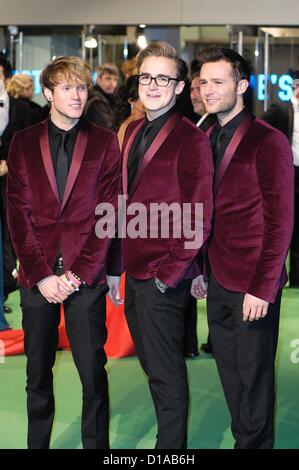 McFly besucht die 65. Royal Film Performance und UK-Premiere von THE HOBBIT: eine unerwartete Reise am 12.12.2012 am Leicester Square, London. Personen im Bild: Tom Fletcher; Dougie Poynter; Harry Judd. Bild von Julie Edwards Stockfoto