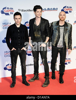 Das Skript nimmt die 95-106 Capital FM Jingle Bell Ball am 12.08.2012 in der O2 Arena, London. Personen im Bild: Danny O'Donoghue, Mark Sheehan, Glen Power. Bild von Julie Edwards Stockfoto