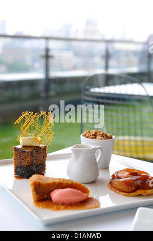 "Nicht Afternoon Tea" im Oxo Tower, London, England Stockfoto