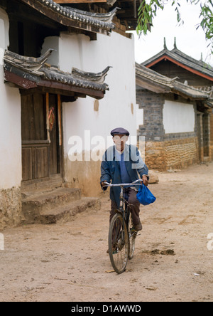 Oldtimer Fahrrad, Lijiang, Provinz Yunnan, China Stockfoto