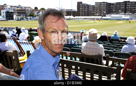 Porträt von Cricket-Autor und Kommentator Christopher Martin-Jenkins an Hove County Ground Sussex - 16. Juni 2009 Stockfoto