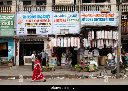 Frau in Mysore-Marktplatz Stockfoto