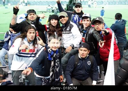 14. Dezember 2012, Yokohama, Japan - tragen Fans im International Stadium Yokohama Monterreys Uniformen. Die UEFA Champion-Team Chelsea (England) gewann gegen CONCACAF-Meister Monterrey (Mexiko) im Halbfinale der FIFA Club World Cup Japan 2012. (Foto von Rodrigo Reyes Marin/AFLO) Stockfoto