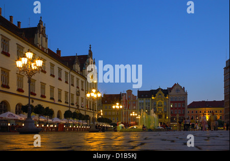 Wroclaw, Polen, das am Abend Treiben des Marktes Stockfoto