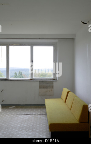 Frau Wald, Deutschland, ein Sofa im Zimmer der ehemaligen NVA-Erholungsheim Stockfoto