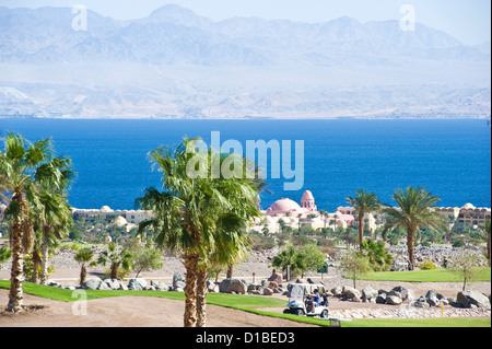 Hotelanlagen und Golfplatz in Taba Heights, Sinai-Halbinsel, Ägypten am Golf von Aqaba Stockfoto