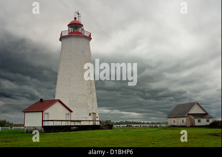 Miscou Leuchtturm, während ein bewölkter Tag, New Brunswick, Kanada Stockfoto