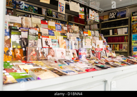 Bücher zu speichern, Cuesta de Moyano Madrid, Spanien Stockfoto