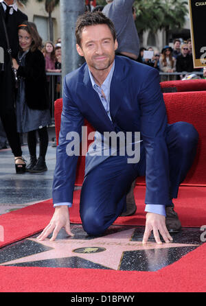 13. Dezember 2012 - Hollywood, Kalifornien, US - Schauspieler HUGH JACKMAN mit einem Stern auf Hollywoods Walk of Fame geehrt. (Kredit-Bild: © Lisa O'Connor/ZUMAPRESS.com) Stockfoto