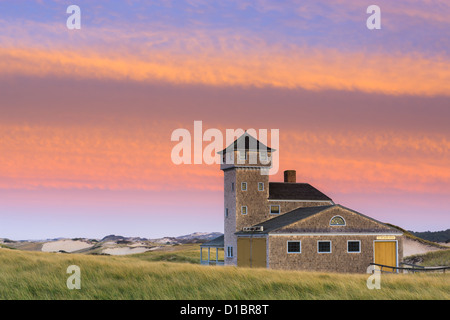 Alte Harbor US Life-Saving-Station an einem Rennen Punkt in der Nähe von Provincetown, Cape Cod. Stockfoto