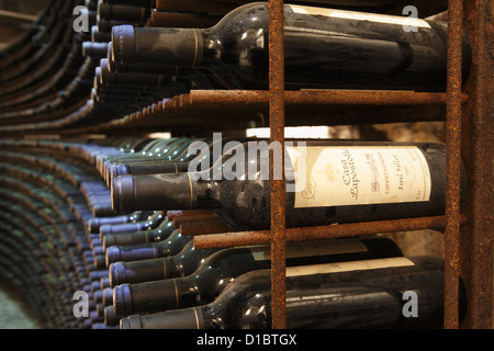 Private Weinsammlung in den Kellern von Lapostolle Weingut in der O'Higgins Region, Chile, Südamerika Stockfoto